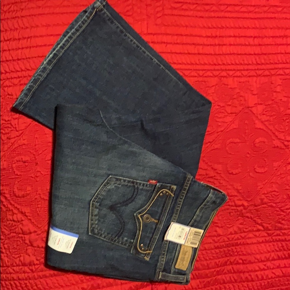 Levi’s Mid-rise Boot Cut 12 short in Vintage Frost